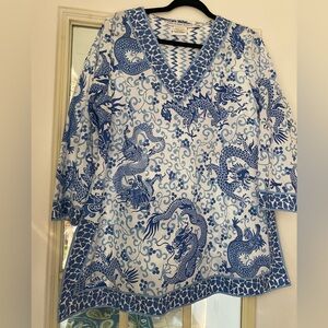 Gretchen Scott blue and white chinoiserie Chi ‘En dragon tunic blouse